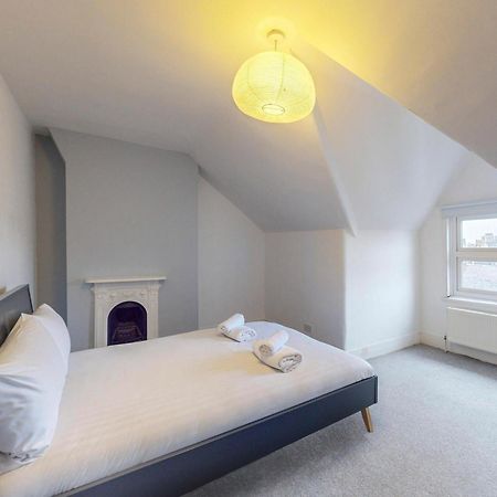 Stunning 3Bd Flat Near Chelsea Football Club Londen Buitenkant foto